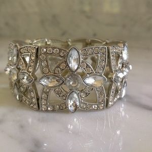 Bling! Art deco style rhinestone stretch bangle