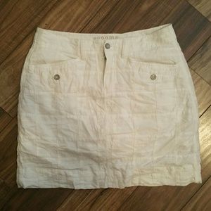 Sonoma size 6 white skirt