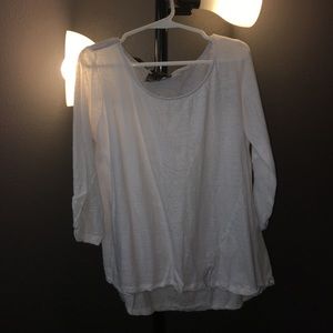 White and blue quarter sleeve top