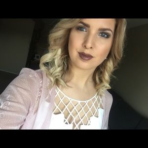 Meet your Posher, Hannah