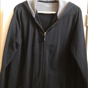 Zippered jacket w/ hood EUC