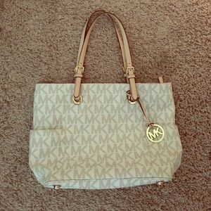Michael Kors jet set logo tote white