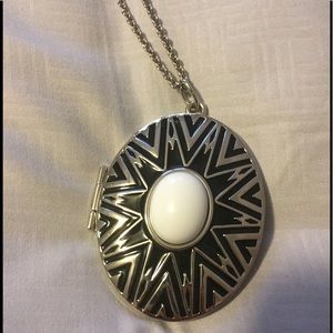 House of Harlow locket necklace