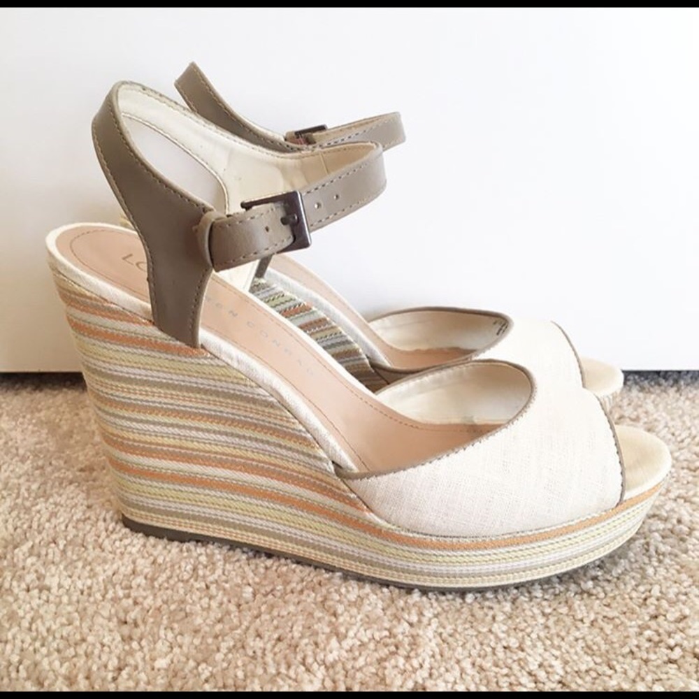 LC Lauren Conrad Wedges - size 8