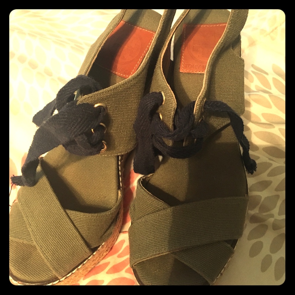 Tory Burch Espadrilles. Super Cute!!