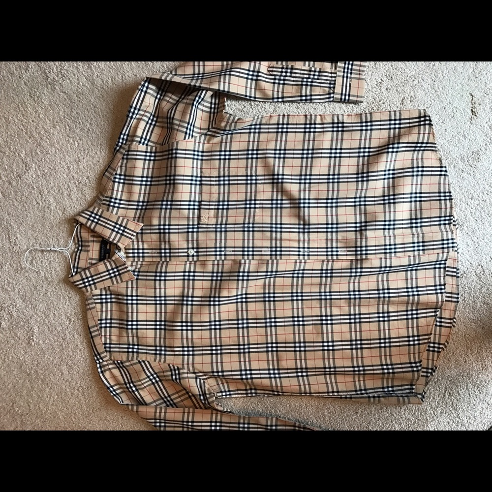 Men's Burberry shirt large