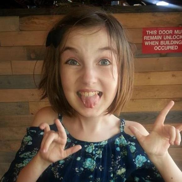 Meet your Posher, Kate - Picture 1 of 1