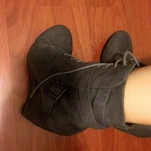 Gray booties-heels