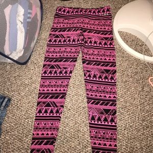 Victoria Secret Pink Aztec Pattern Leggings