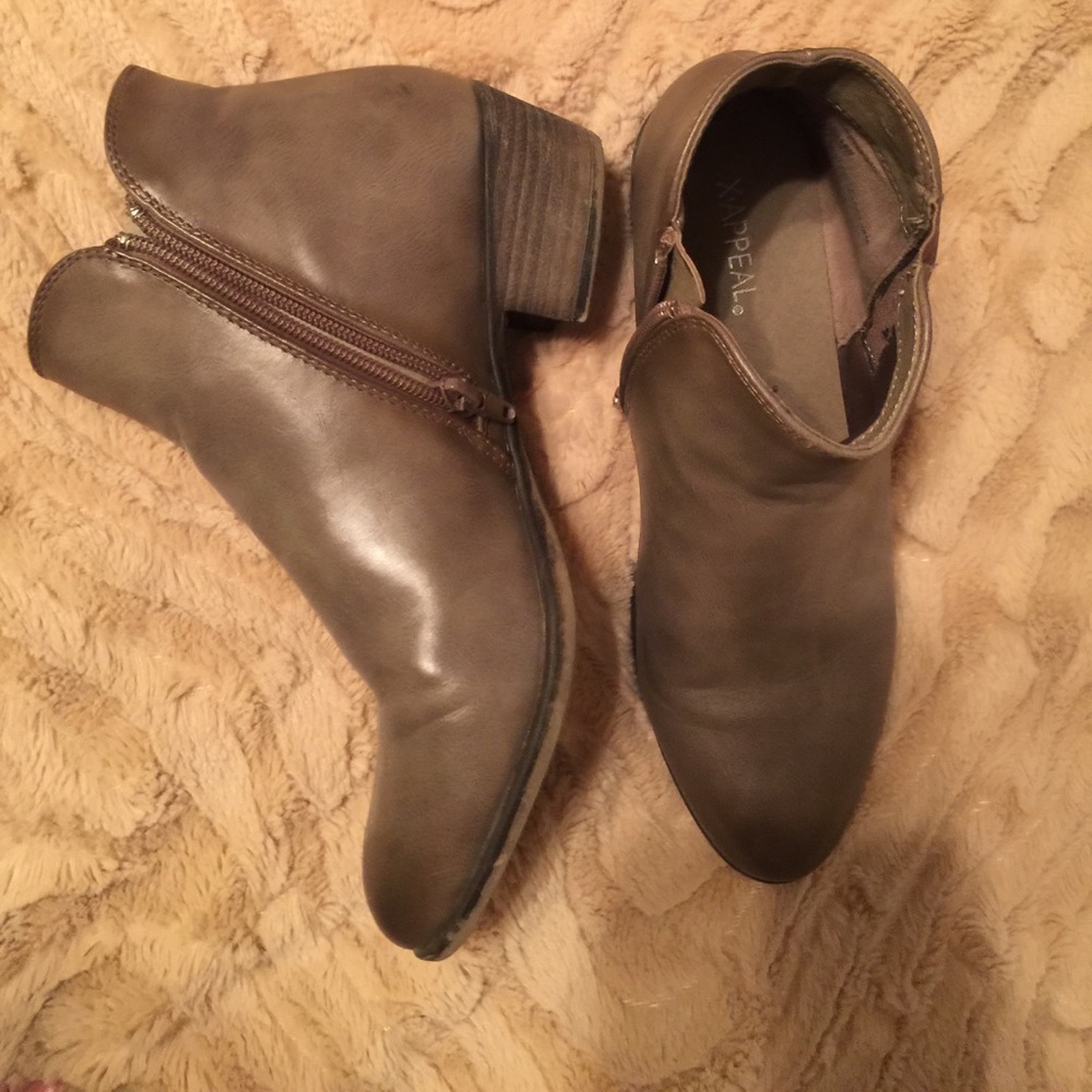 Grey booties - Picture 3 of 4