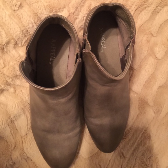 Grey booties - Picture 2 of 4