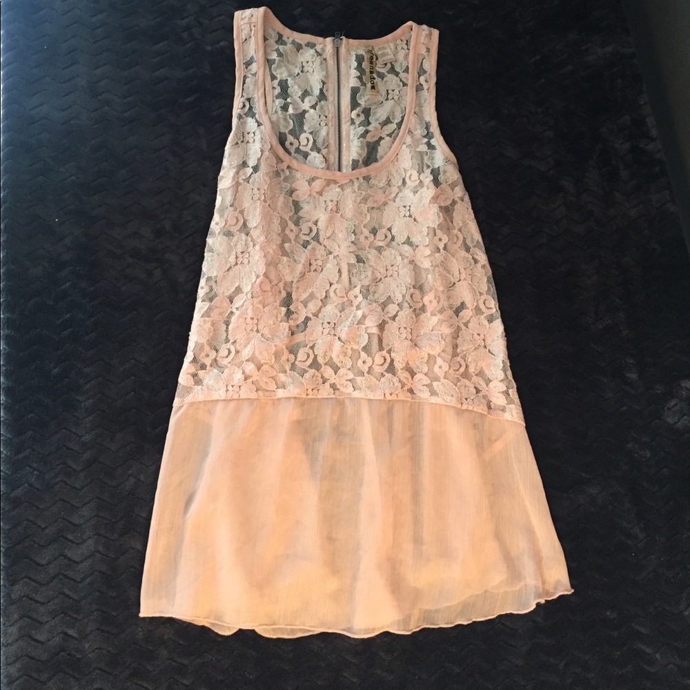 Light Pink Flowy Top Zipper Detail Size S