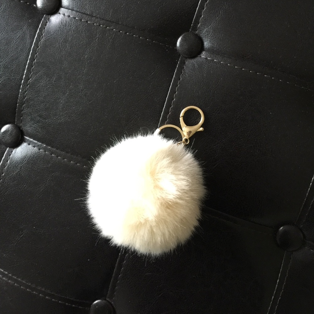 Pom pom fur keychain