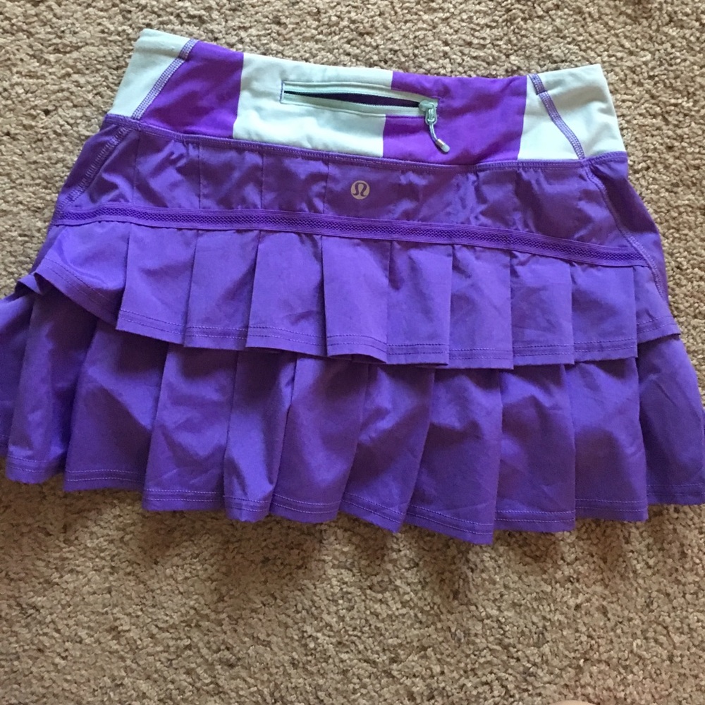 Lululemon skirt purple size 4 small tennis skirt