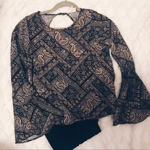 Paisley print open back top with wide arms