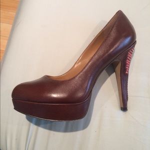 Vince Camuto Brown Pumps