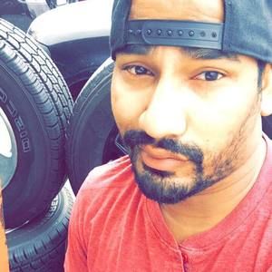 Meet your Posher, Zeeshan