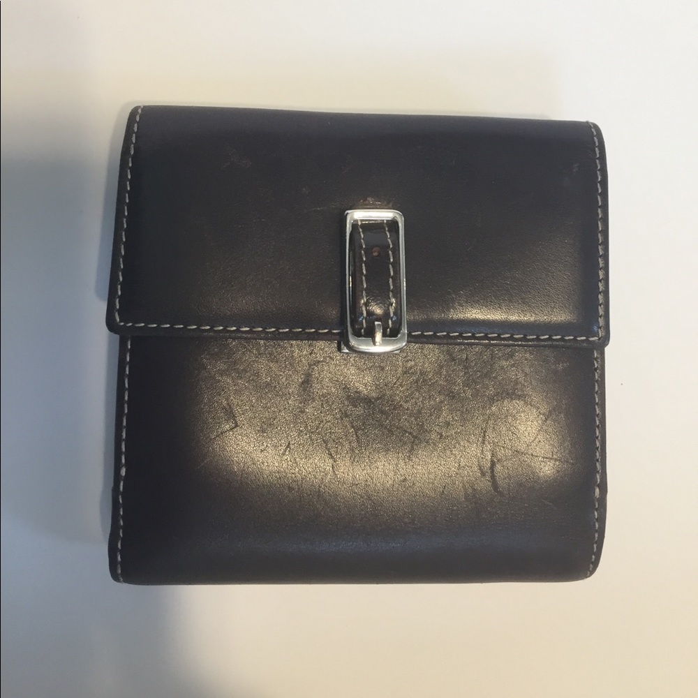 Small brown coach leather wallet