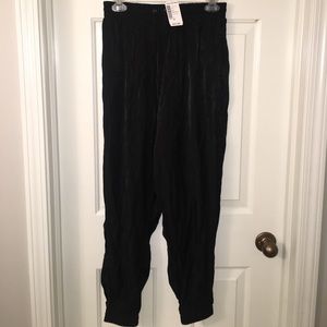 BRAND NEW stylish Joggers 🖤