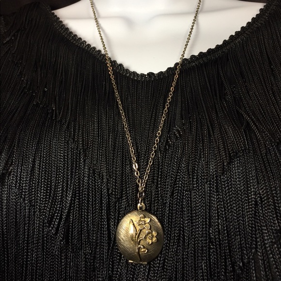 Vintage Jewelry - Vintage locket antique "Forget Me Not" design