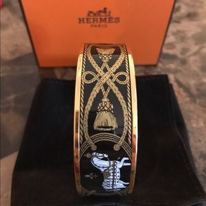 ** Black/Gold Horse Enamel Bangle Wide**