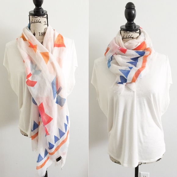 Accessories - Geometric Lightweight Scarf