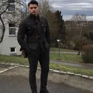 Meet your Posher, Denis