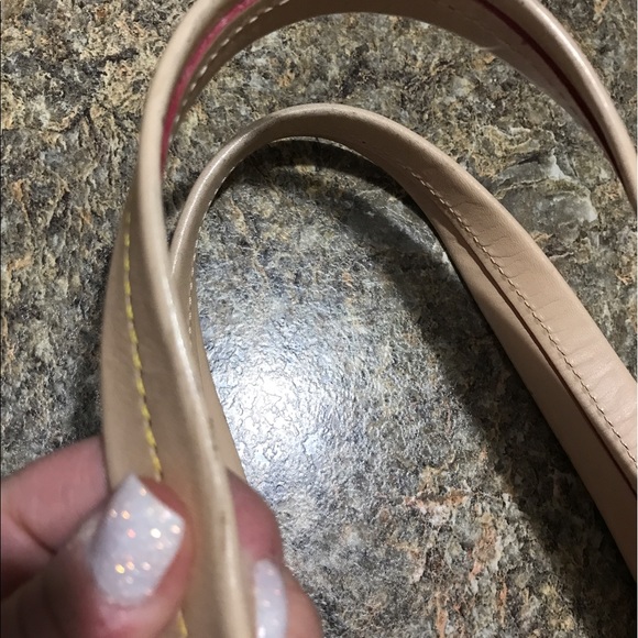 Dooney and Bourke bag - Picture 3 of 4