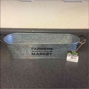 Farmhouse galvanized tin basket