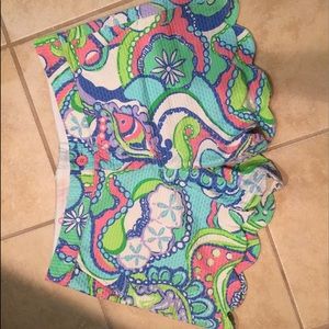Lilly Pulitzer scalloped shorts