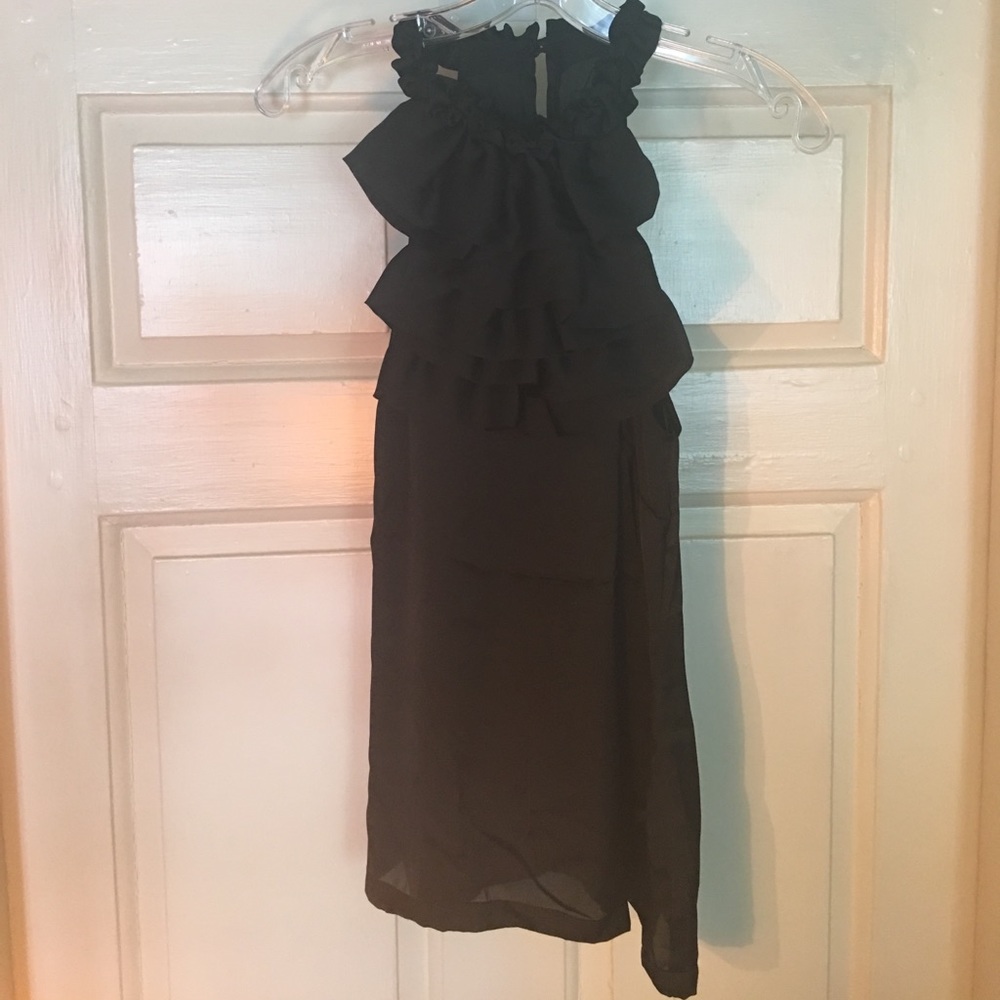 Forever 21 Ruffled Sleeveless Blouse