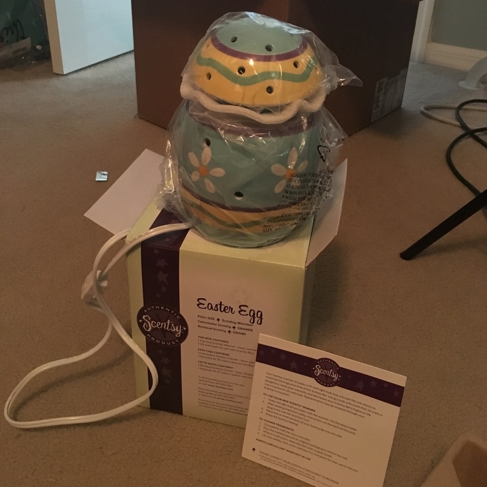 Scentsy Easter Egg warmer