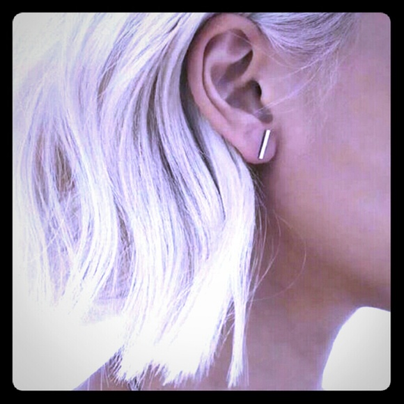 "Raise The Bar" Black Bar earrings-Dainty delicate - Picture 4 of 5