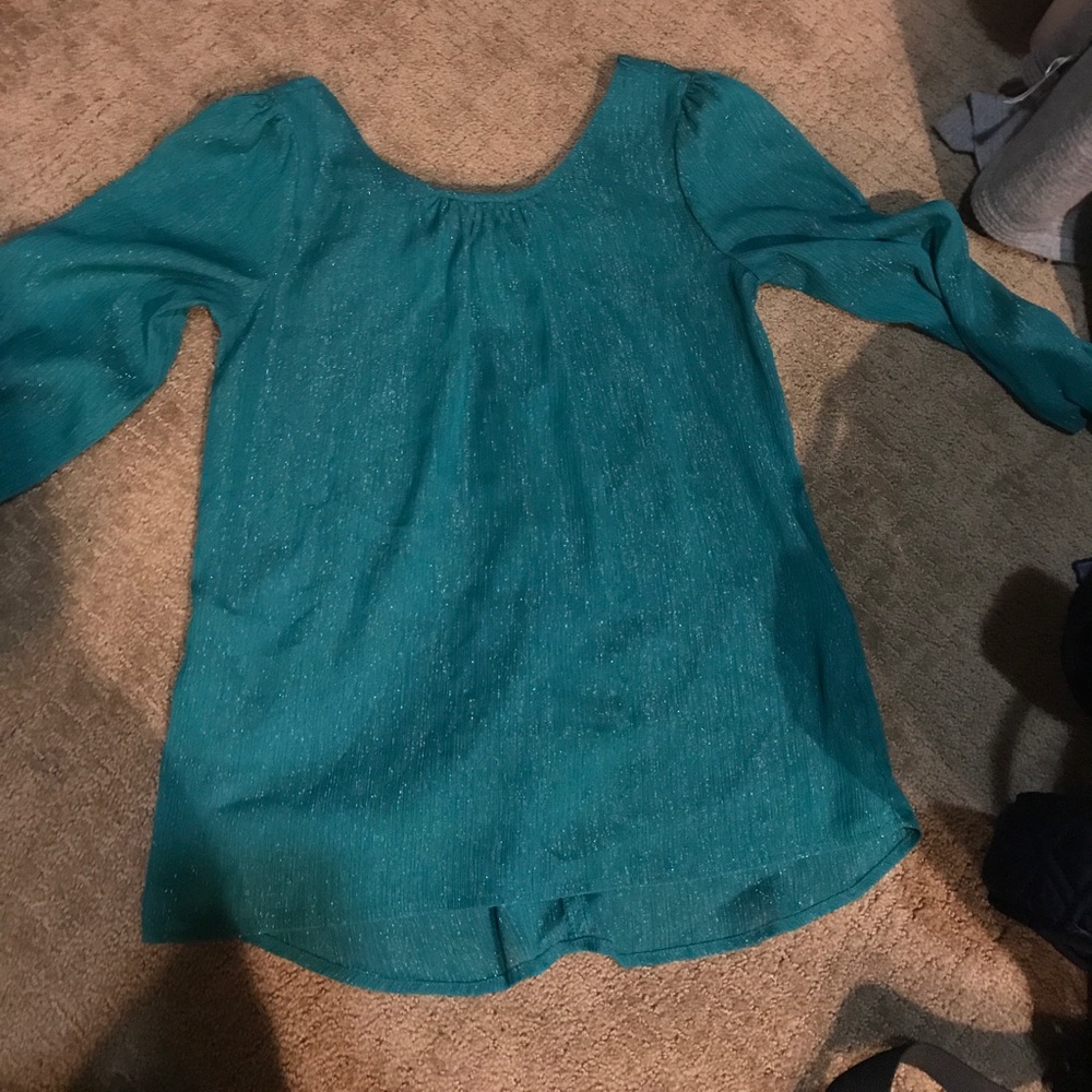Green sparkle top
