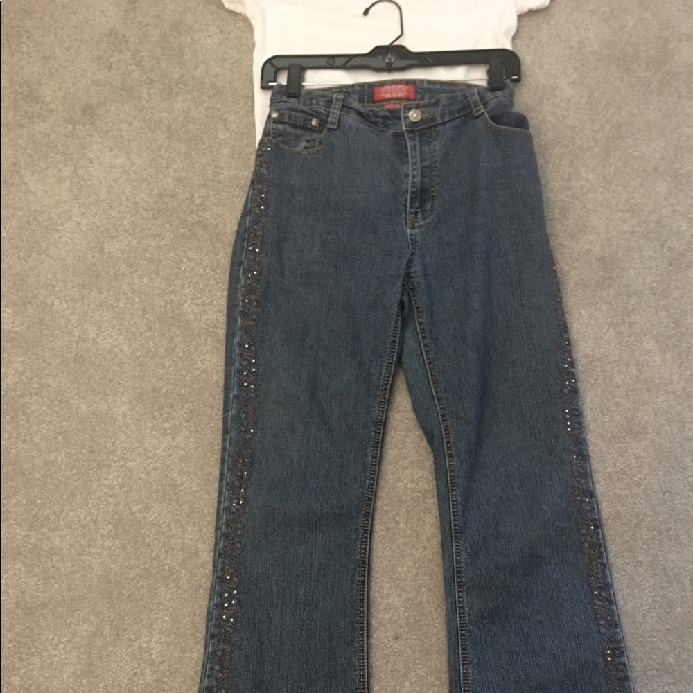 Embroidered rhinestone Jeans