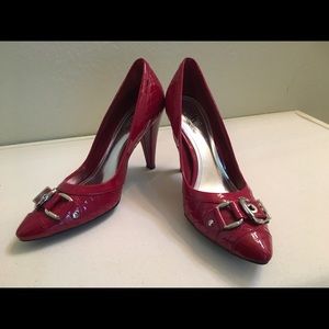 Worthington Bucket Front Heels in Red Size 7
