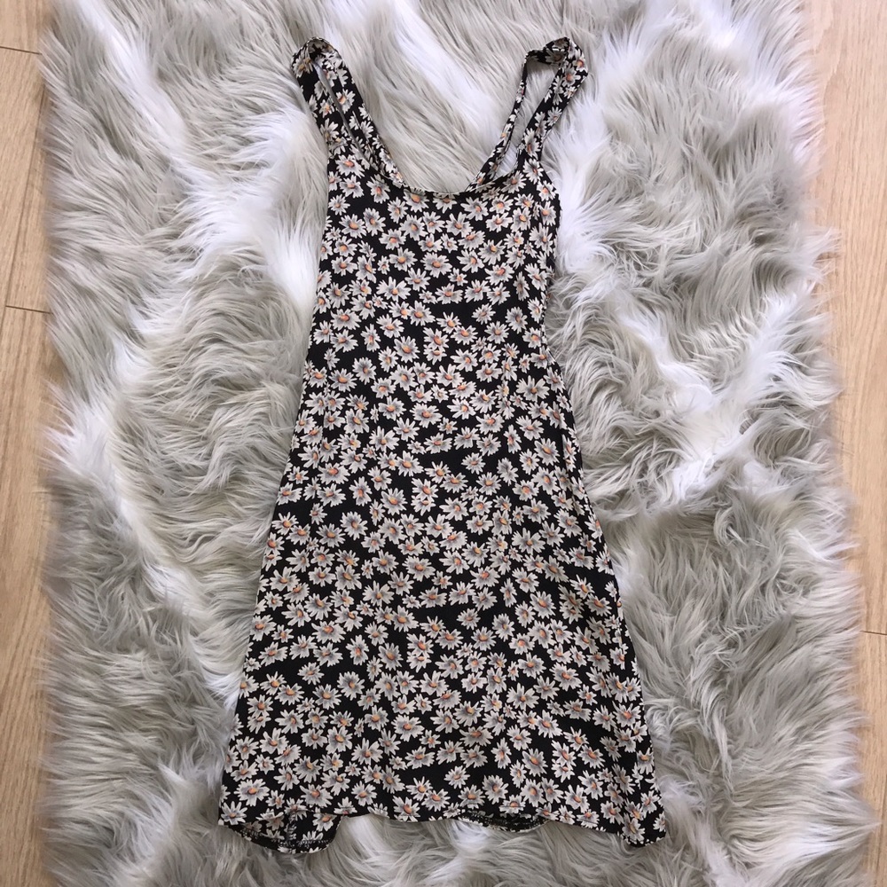 Brandy Melville Daisy Cross-back Dress