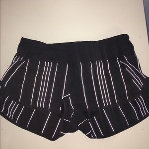 lululemon black reflective speed short size 4
