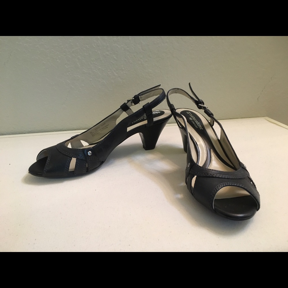 Naturalizer Slingback Black Weather NWOT Size 9