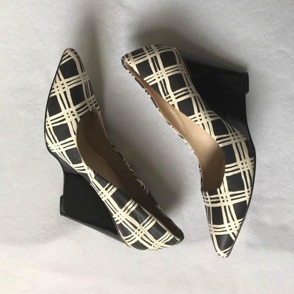 Coach Shoes - HP x2 🏆 COACH black+white wedge