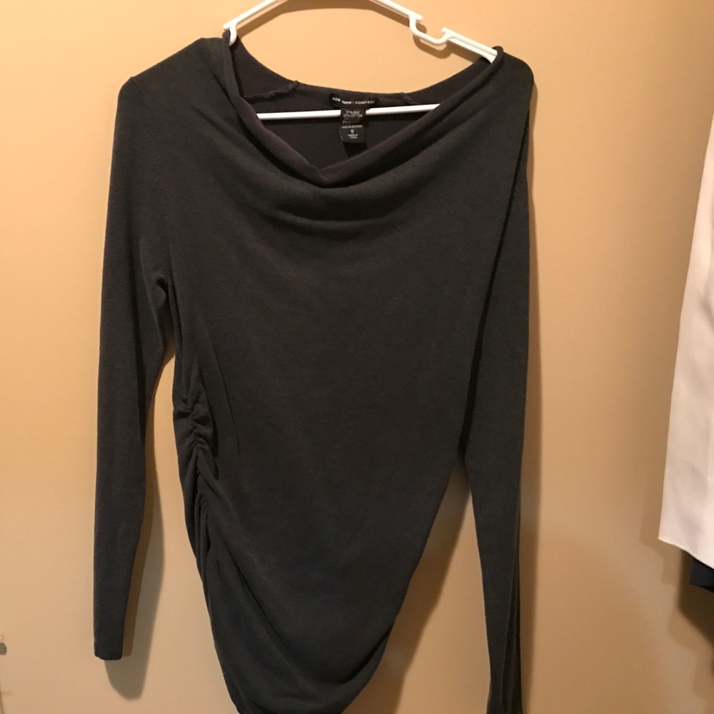 Scoop neck top