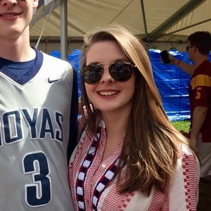 Meet your Posher, Caroline