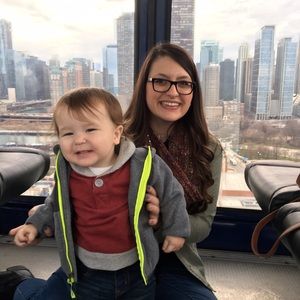 Meet your Posher, Chloe