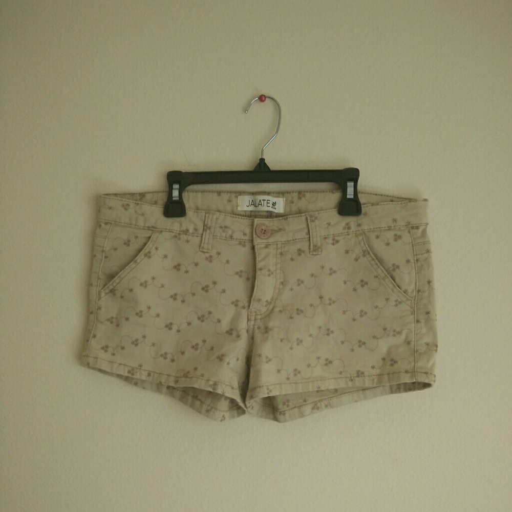 Jalate Shorts