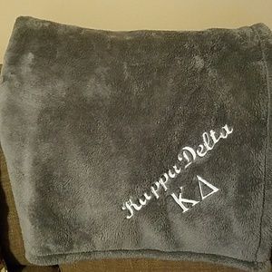 KAPPA DELTA blanket