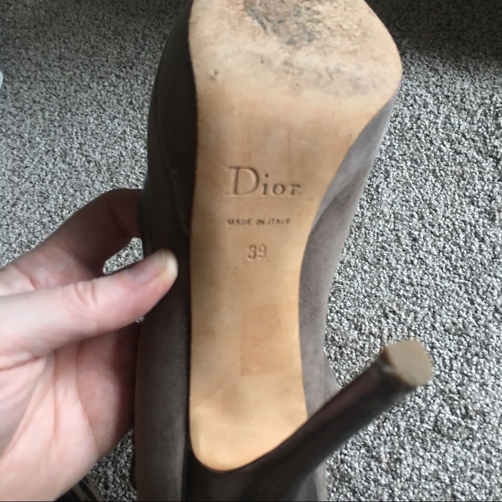Christian Dior tawny suede and leather heels - Picture 4 of 4