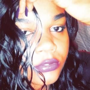 Meet your Posher, Mikaia