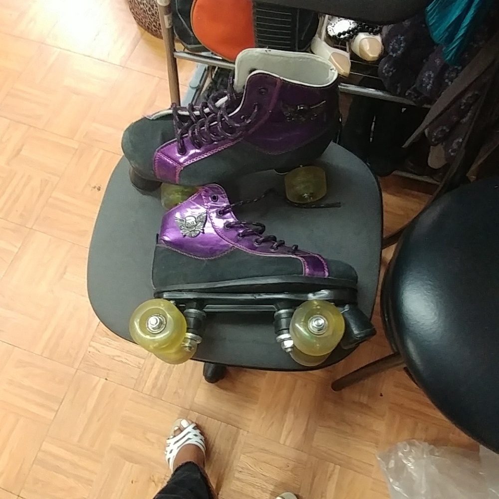 A WESOME SKATE.....very Rare..size 38k