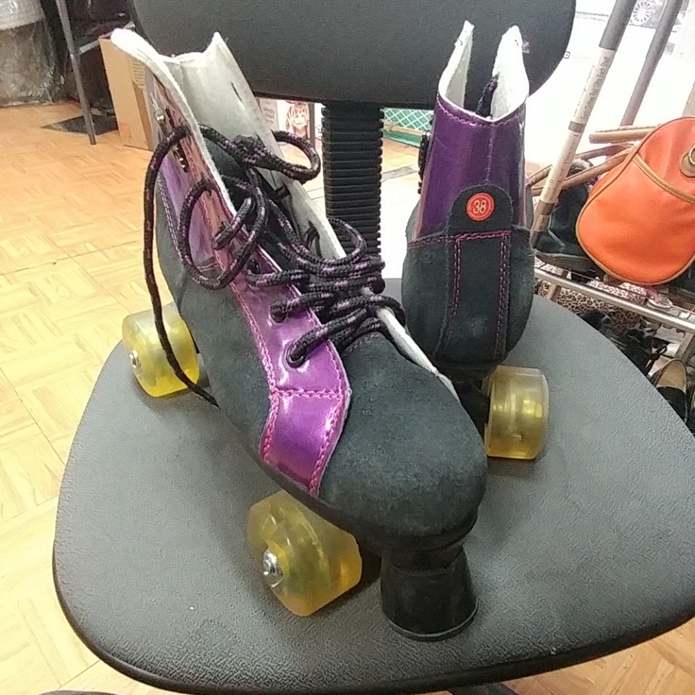 A WESOME SKATE.....very Rare..size 38k - Picture 4 of 5