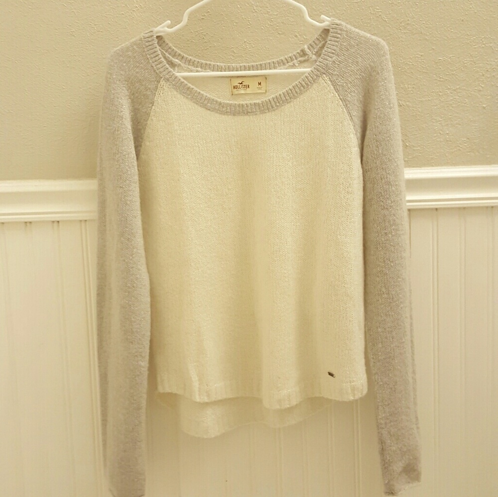Abercrombie & Fitch sweater